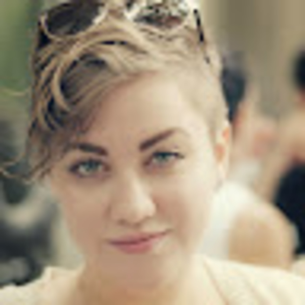Meet your Posher, Zaira